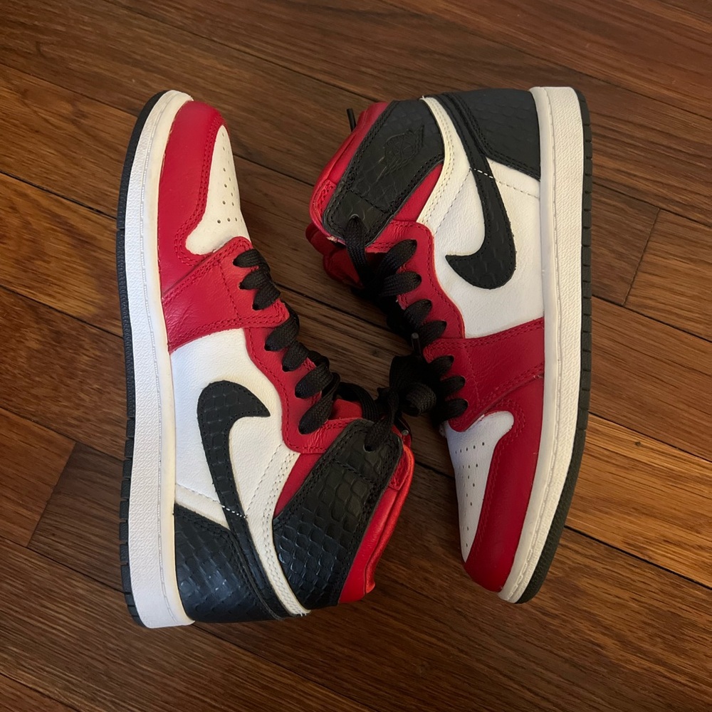 BOYS Jordan AJ 1 Mid
